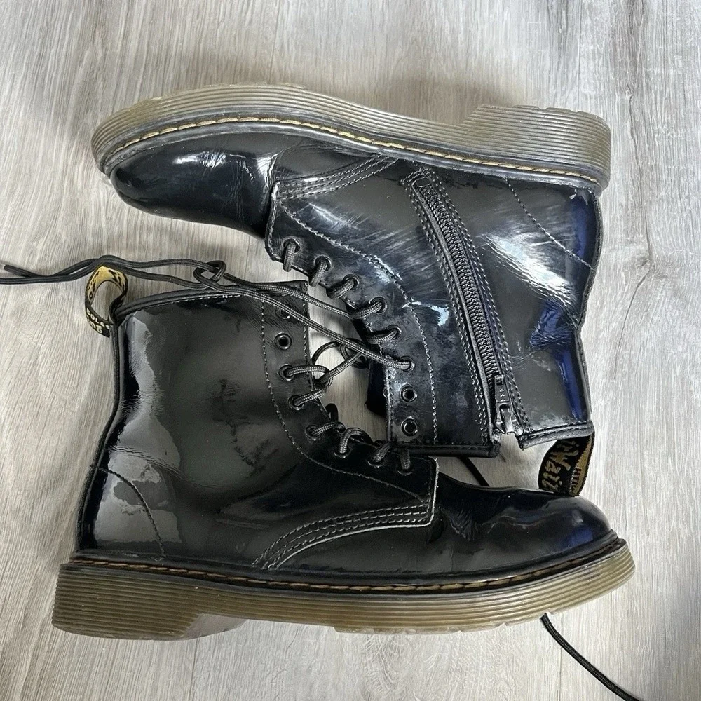 Dr Martens 1460 J Patent Leather Boots Youth Size 5 Black Lace Up Combat